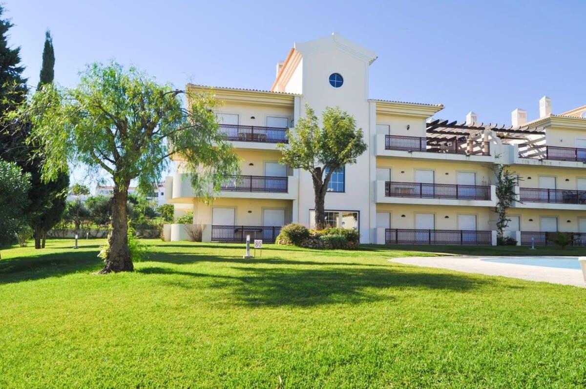 Branco - Near The Beach * Albufeira