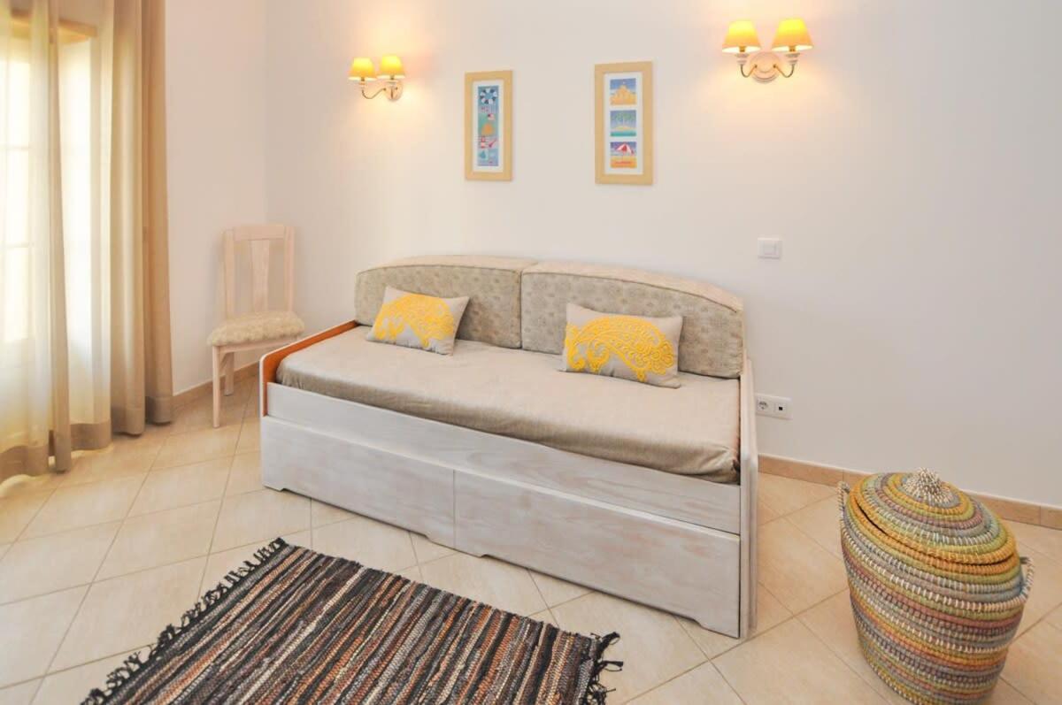 Branco - Near The Beach * Albufeira